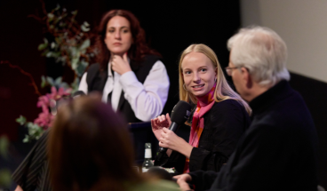 Diskussionsrunde mit Carolina Philipps, MdEP Sabrina Repp und Notker Schweikhardt. Moderation: Ines Arland.